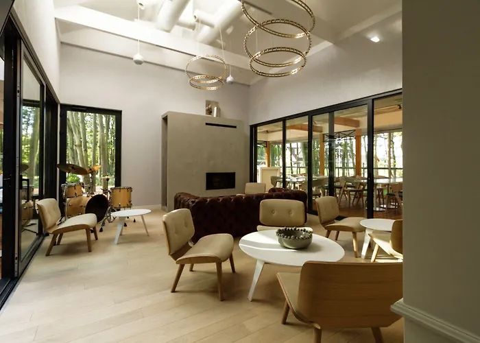 Rosevia & Jastrzębia Góra